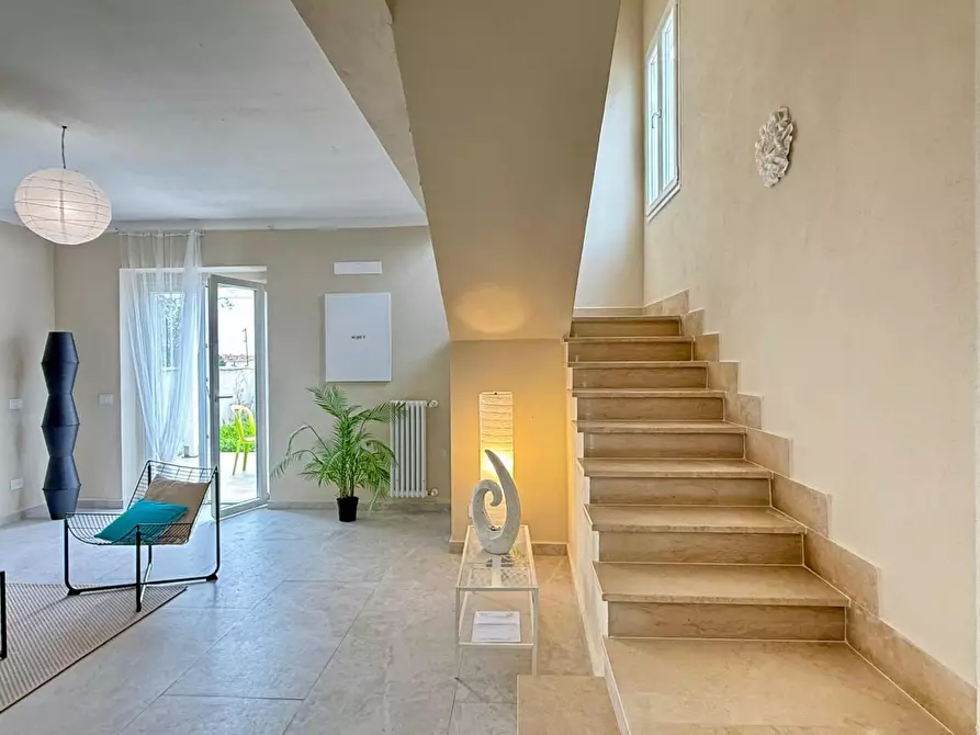 Immagine 15 di Casa bifamiliare in vendita  a Livorno