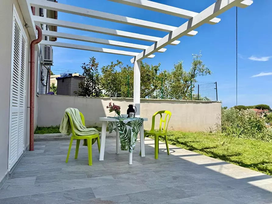 Immagine 24 di Casa bifamiliare in vendita  a Livorno