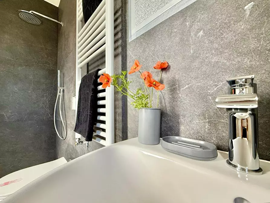 Immagine 53 di Casa bifamiliare in vendita  a Livorno