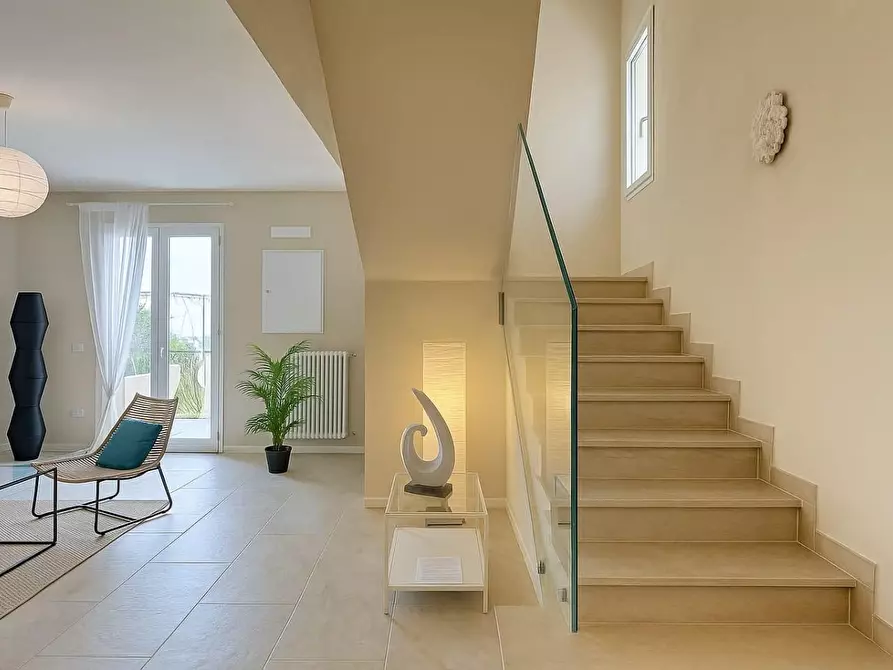 Immagine 36 di Casa bifamiliare in vendita  a Livorno