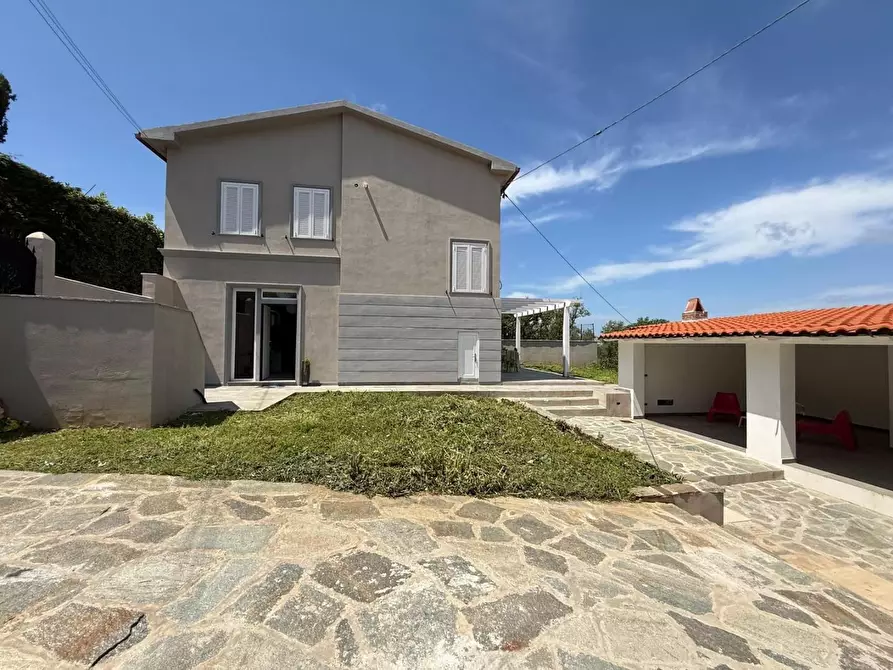 Immagine 6 di Casa bifamiliare in vendita  a Livorno