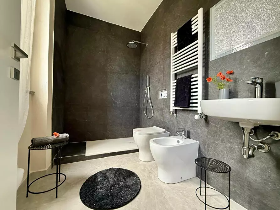 Immagine 51 di Casa bifamiliare in vendita  a Livorno