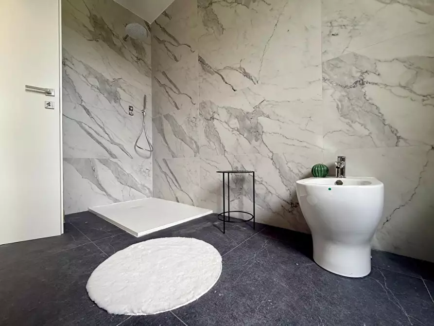 Immagine 35 di Casa bifamiliare in vendita  a Livorno