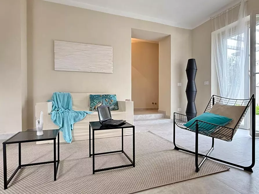 Immagine 18 di Casa bifamiliare in vendita  a Livorno