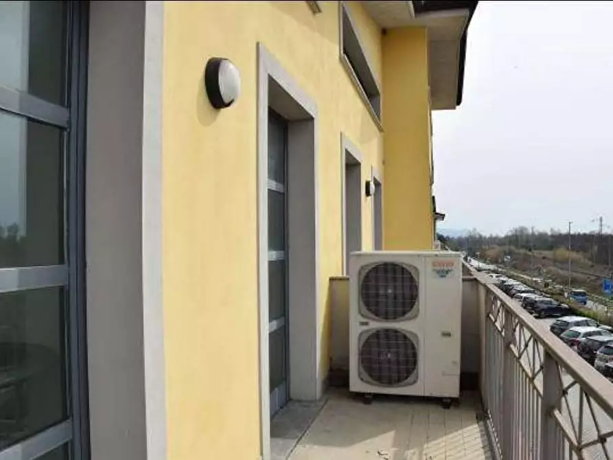 Immagine 3 di Ufficio in vendita  a Montignoso