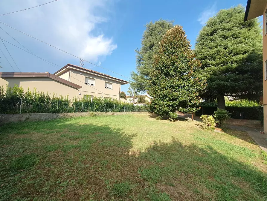 Immagine 55 di Casa bifamiliare in vendita  a Lucca