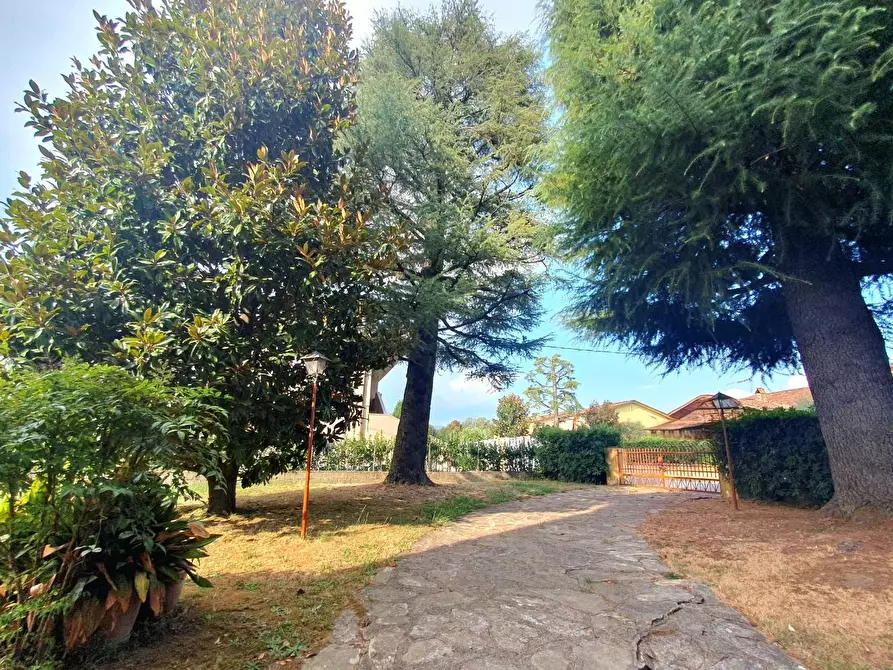 Immagine 56 di Casa bifamiliare in vendita  a Lucca