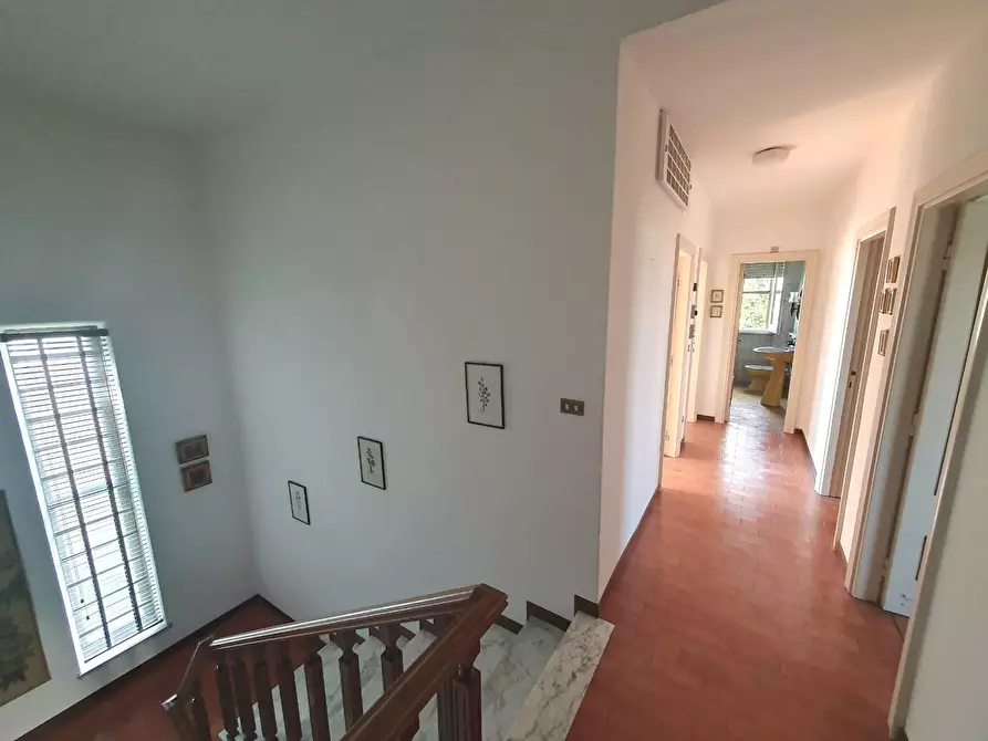 Immagine 20 di Casa bifamiliare in vendita  a Lucca