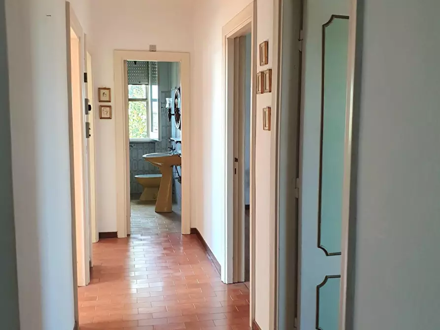 Immagine 21 di Casa bifamiliare in vendita  a Lucca