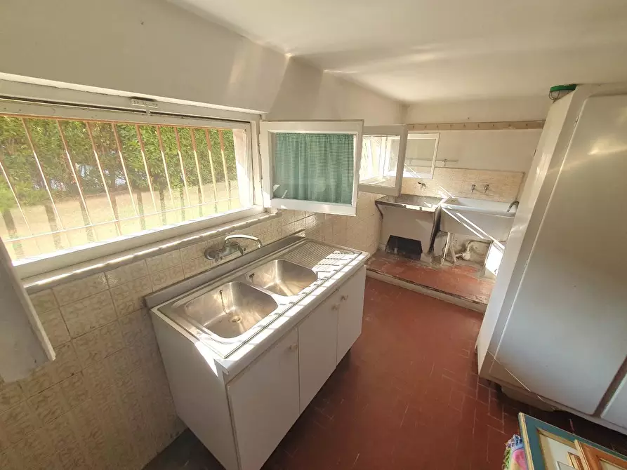 Immagine 49 di Casa bifamiliare in vendita  a Lucca