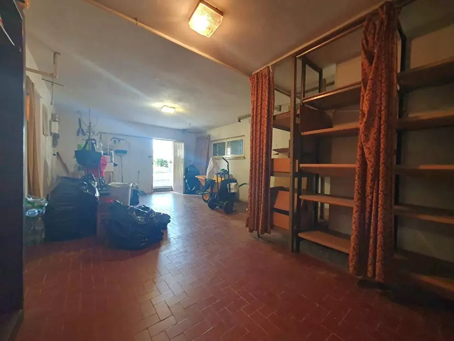 Immagine 44 di Casa bifamiliare in vendita  a Lucca