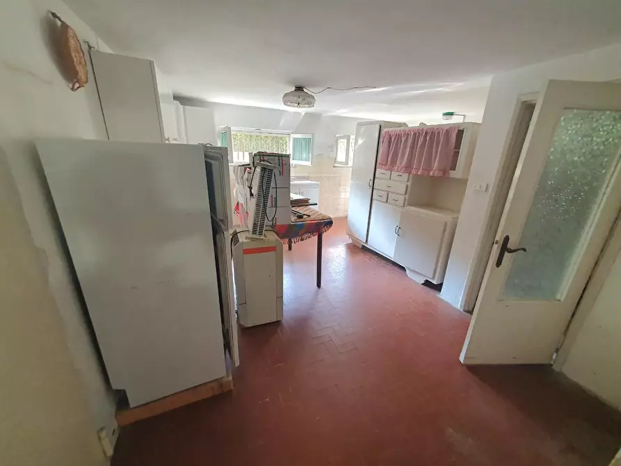 Immagine 45 di Casa bifamiliare in vendita  a Lucca