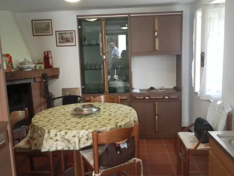 Immagine 2 di Porzione di casa in vendita  a Podenzana