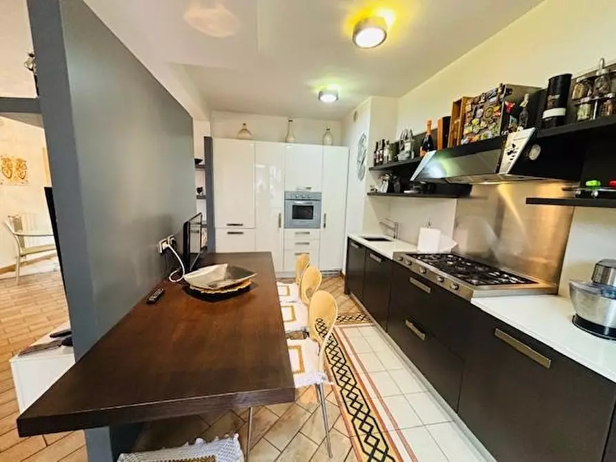 Immagine 17 di Casa bifamiliare in vendita  a Livorno