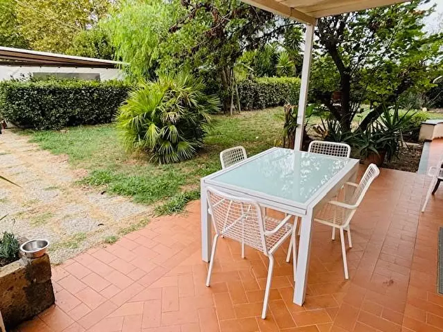 Immagine 14 di Casa bifamiliare in vendita  a Livorno