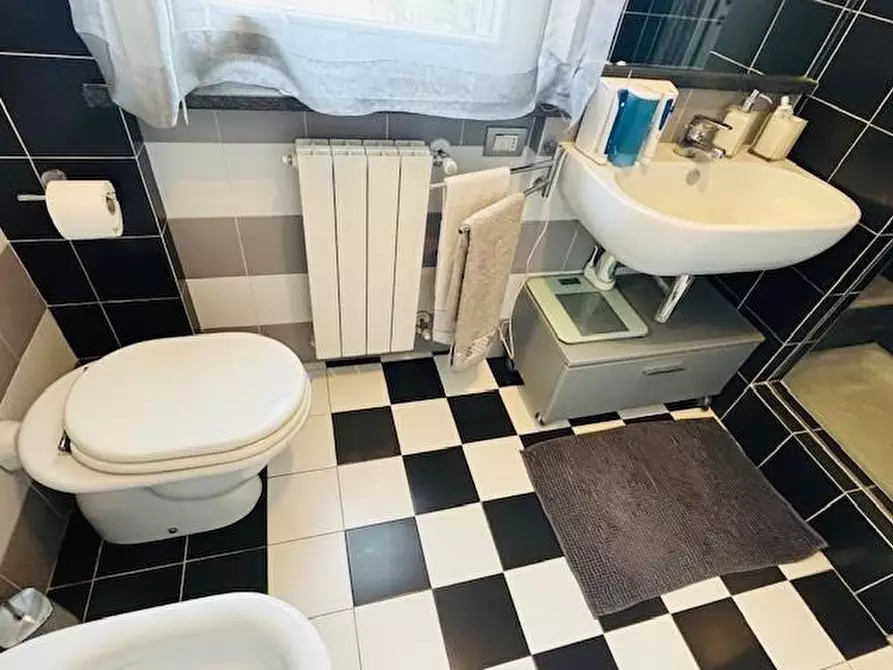 Immagine 31 di Casa bifamiliare in vendita  a Livorno