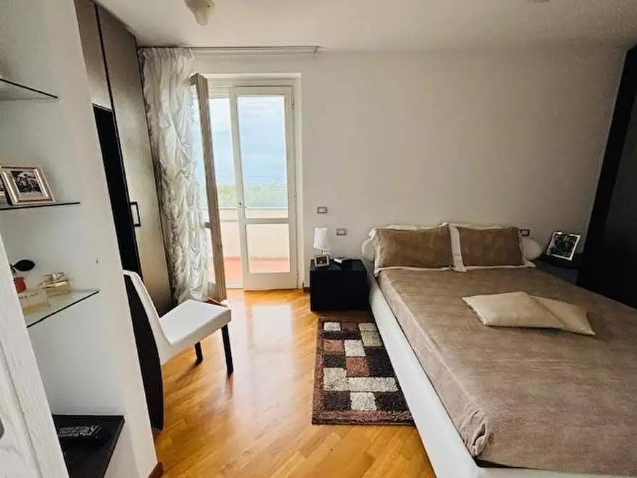 Immagine 34 di Casa bifamiliare in vendita  a Livorno