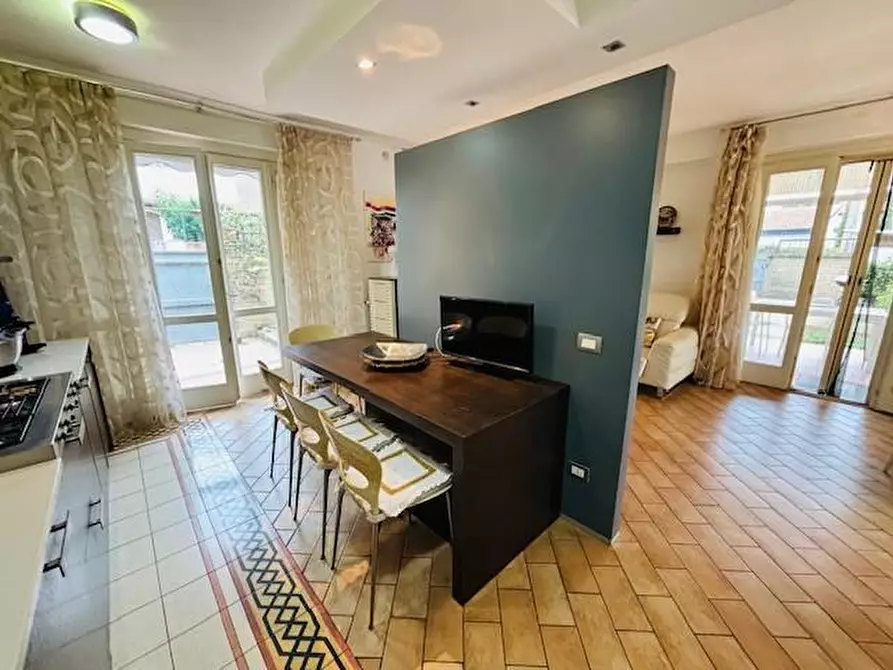 Immagine 16 di Casa bifamiliare in vendita  a Livorno