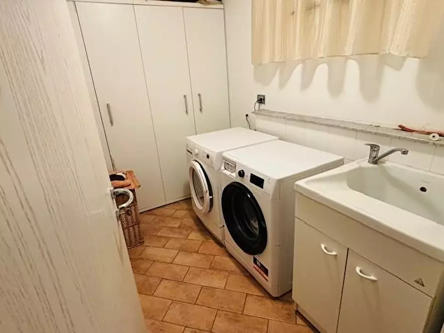 Immagine 23 di Casa bifamiliare in vendita  a Livorno