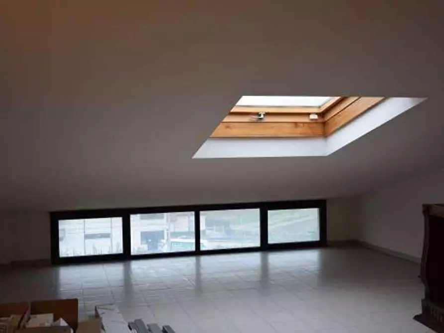 Immagine 5 di Ufficio in vendita  a Montignoso