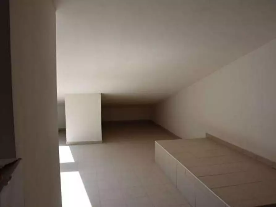 Immagine 3 di Ufficio in vendita  a Montignoso