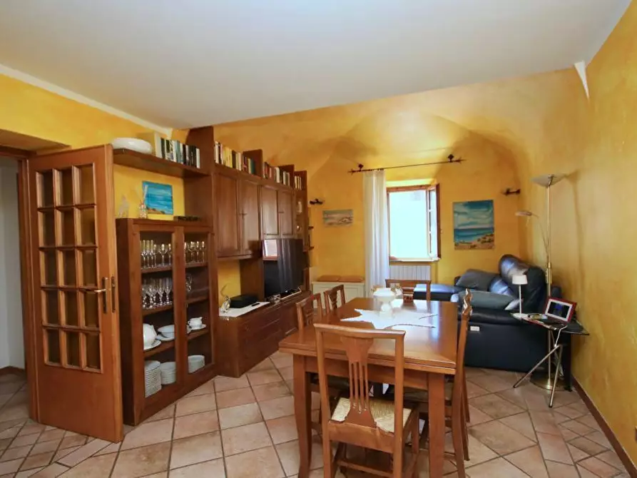 Immagine 2 di Appartamento in vendita  a Volterra