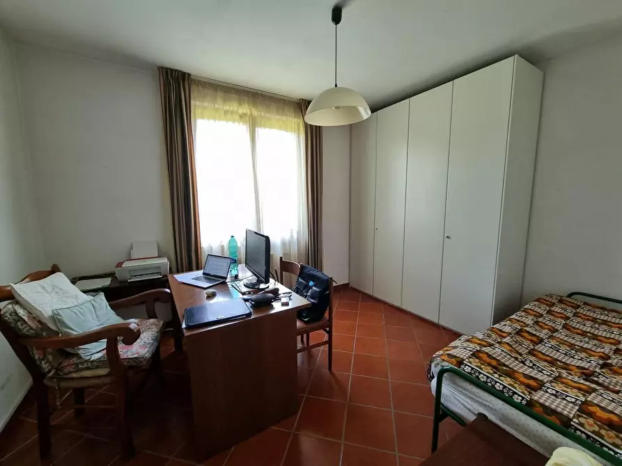 Immagine 19 di Villa in vendita  a Massa