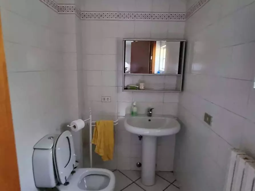 Immagine 36 di Villa in vendita  a Massa