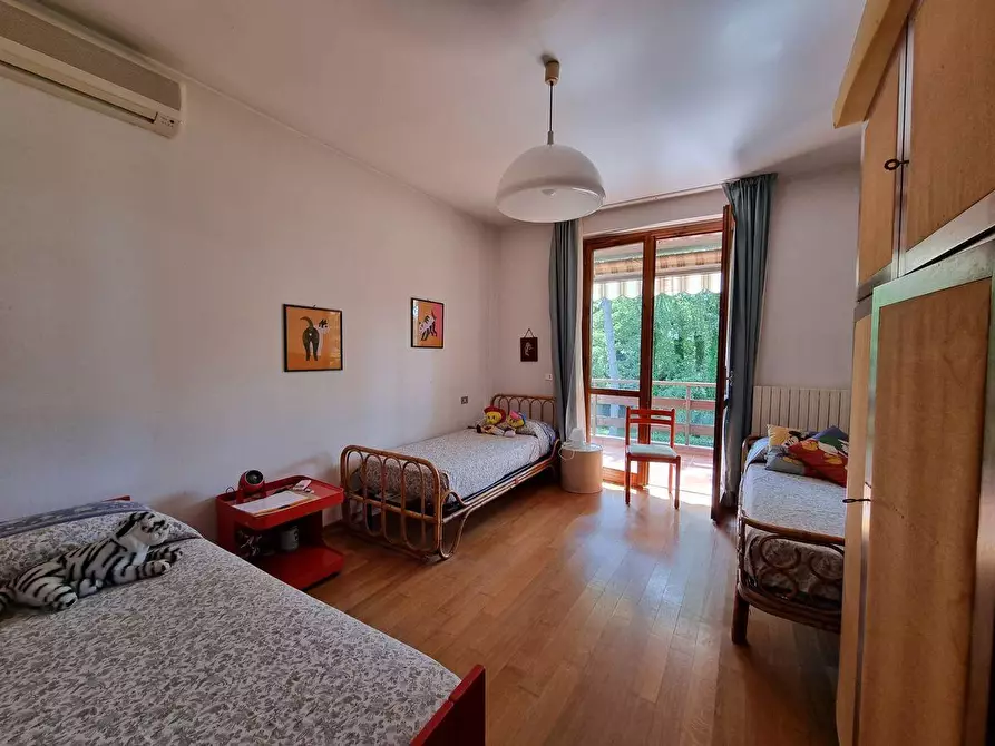 Immagine 29 di Villa in vendita  a Massa