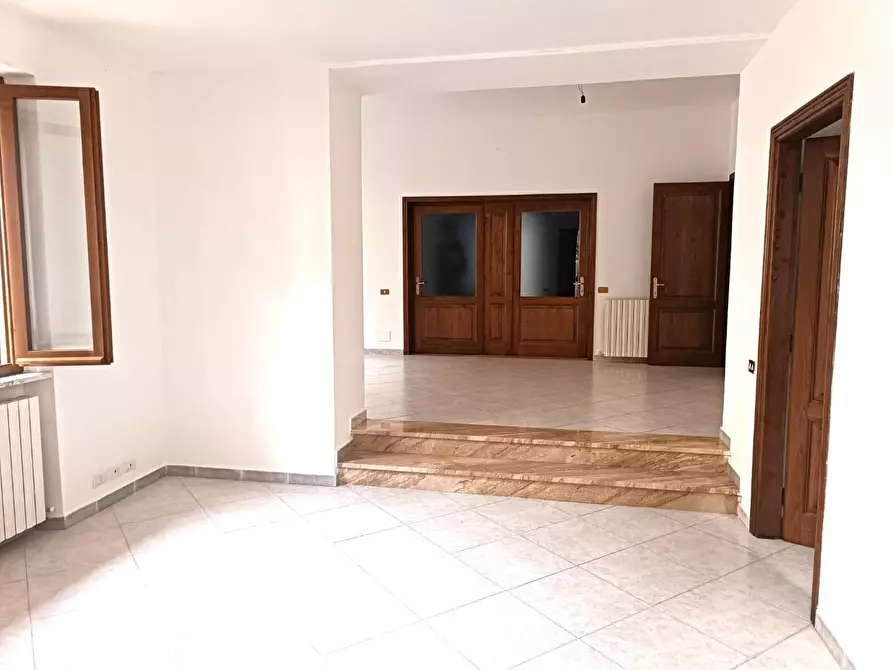 Immagine 3 di Appartamento in vendita  a Gallicano