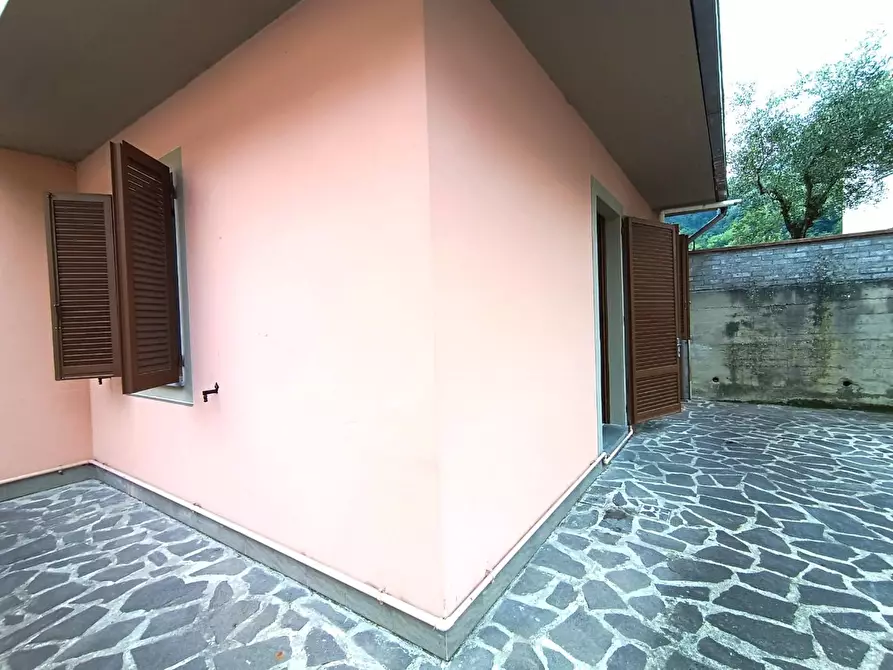 Immagine 15 di Appartamento in vendita  a Gallicano