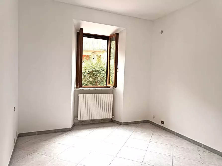 Immagine 11 di Appartamento in vendita  a Gallicano