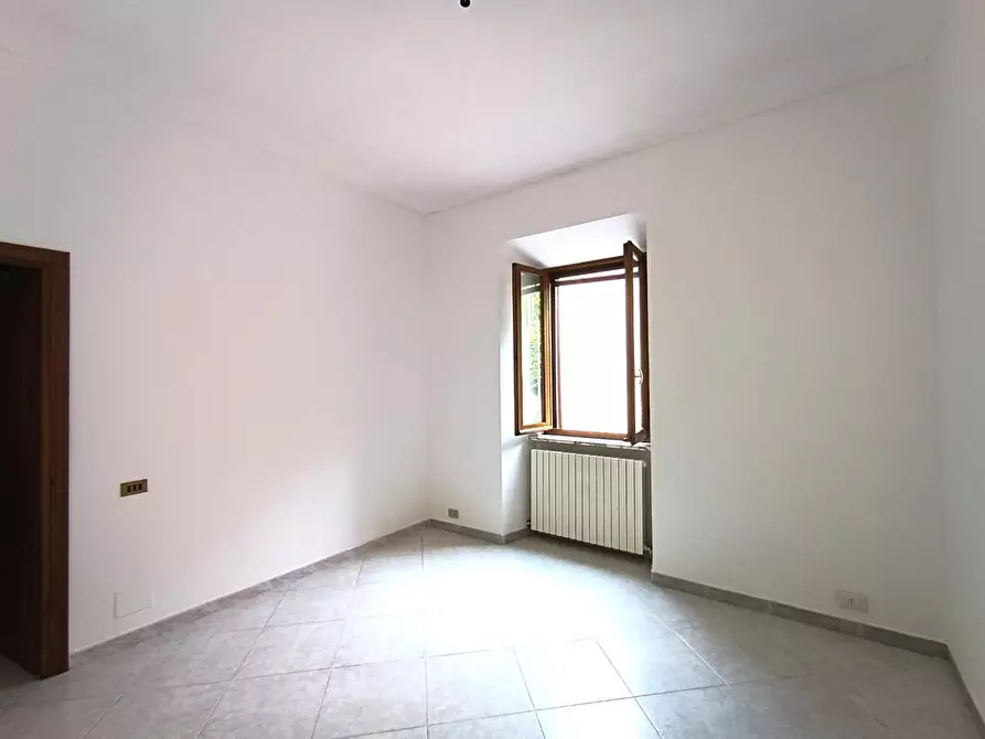 Immagine 10 di Appartamento in vendita  a Gallicano