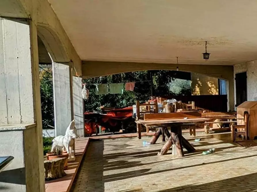 Immagine 21 di Casa indipendente in vendita  a Ortonovo