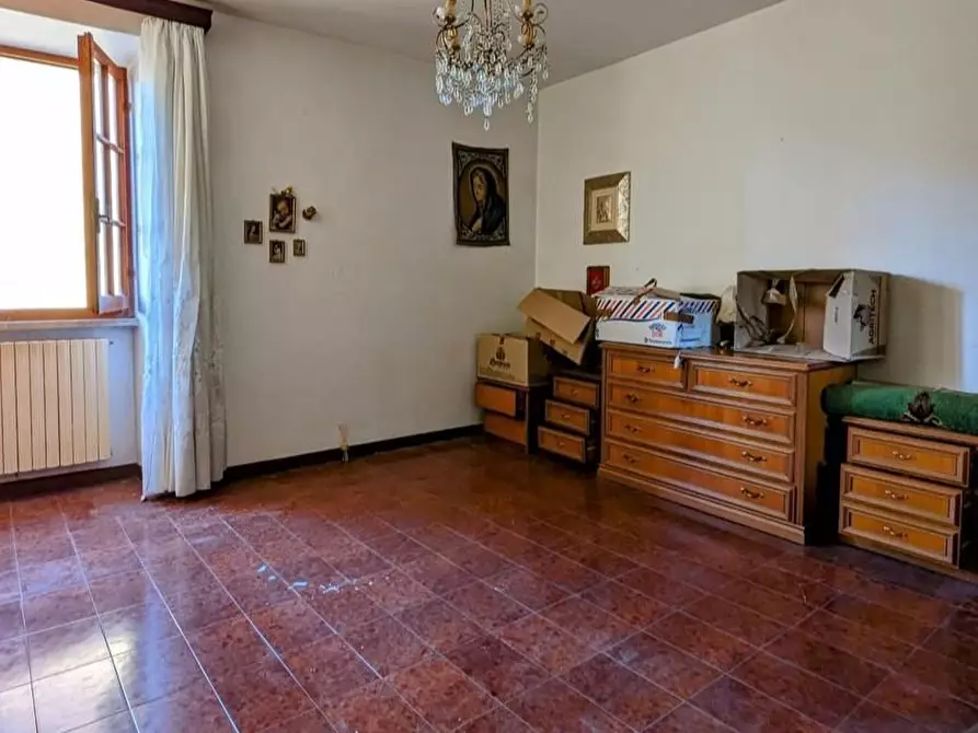 Immagine 10 di Casa indipendente in vendita  a Ortonovo