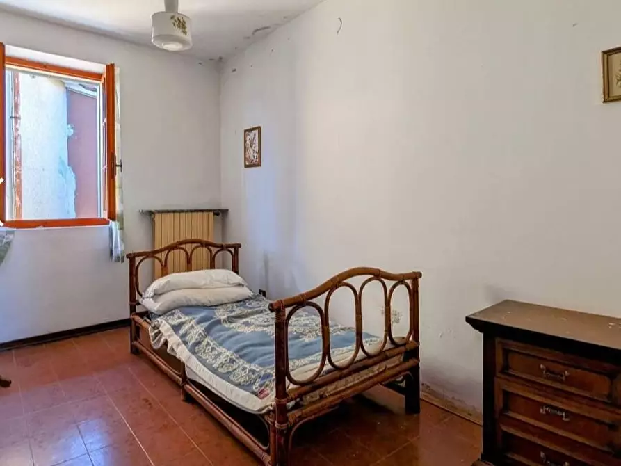 Immagine 9 di Casa indipendente in vendita  a Ortonovo