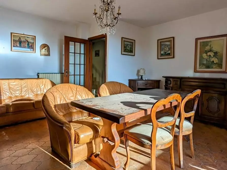 Immagine 3 di Casa indipendente in vendita  a Ortonovo