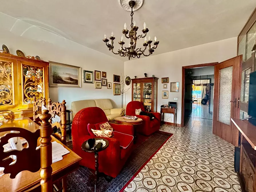 Immagine 5 di Appartamento in vendita  a Massa