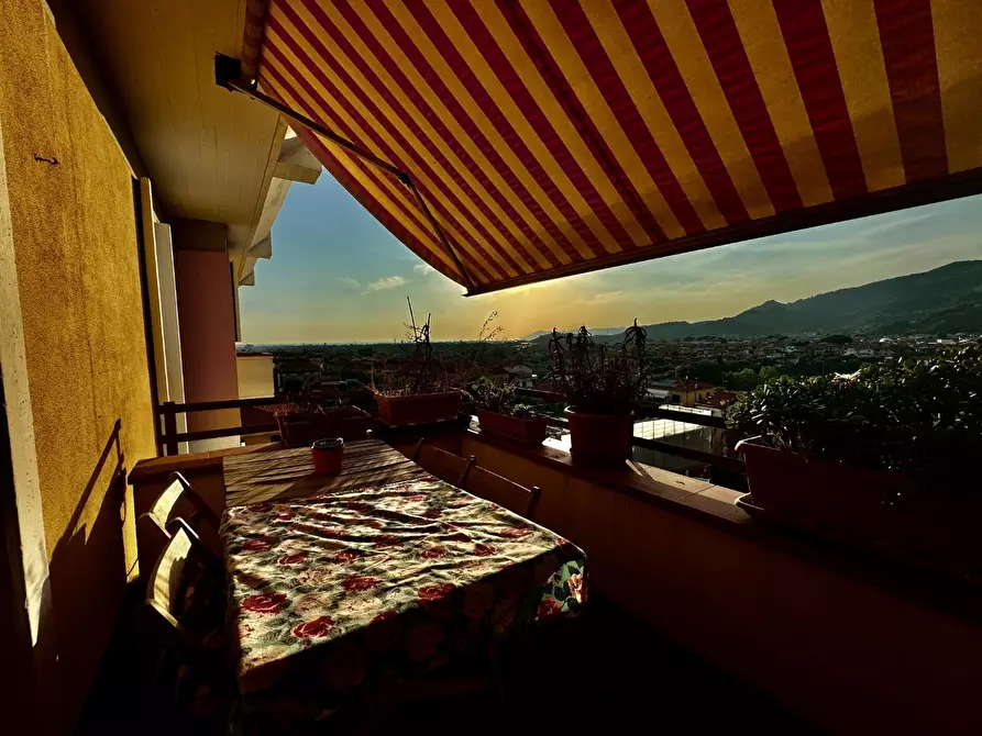 Immagine 4 di Appartamento in vendita  a Massa