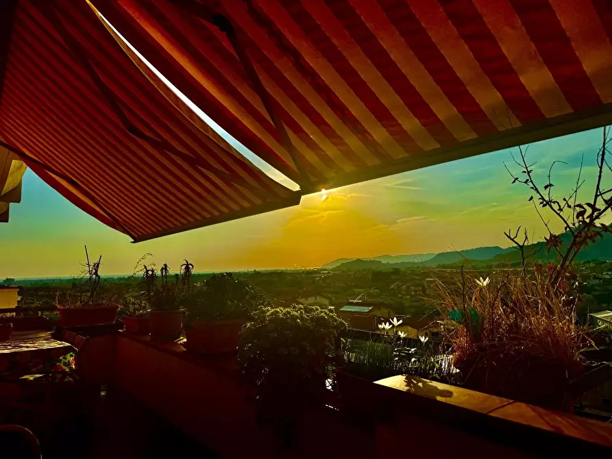 Immagine 18 di Appartamento in vendita  a Massa