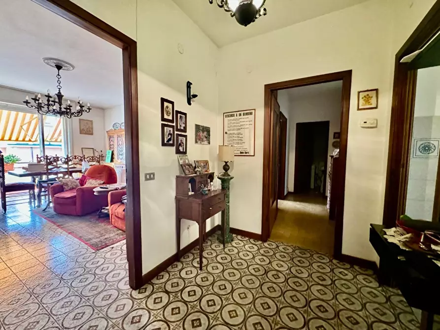 Immagine 9 di Appartamento in vendita  a Massa