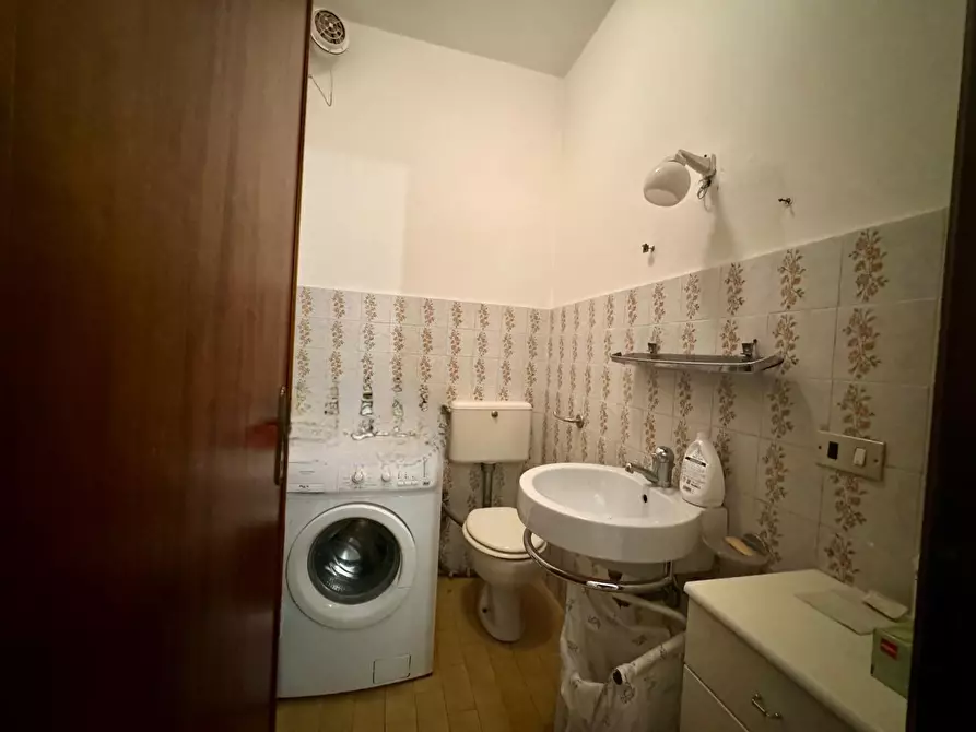 Immagine 14 di Appartamento in vendita  a Massa