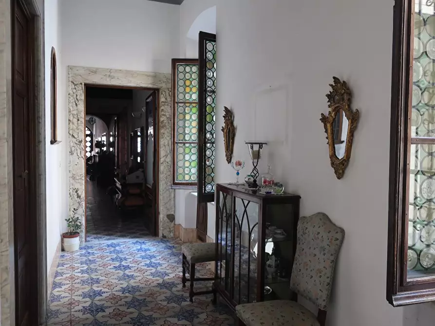 Immagine 2 di Appartamento in vendita  a Carrara