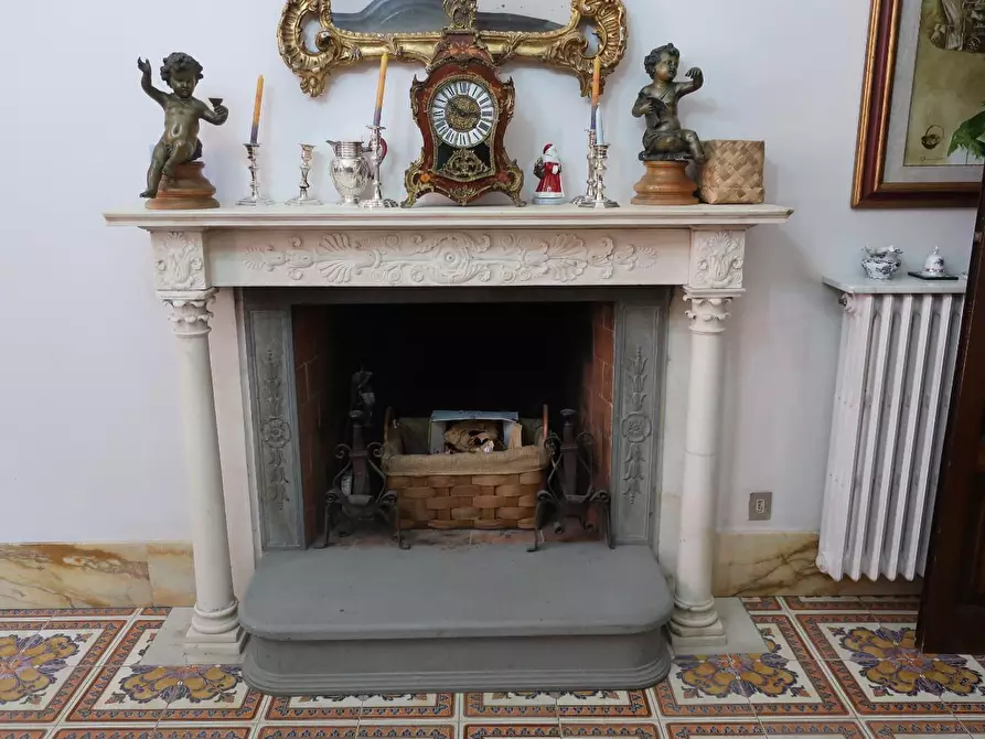 Immagine 10 di Appartamento in vendita  a Carrara