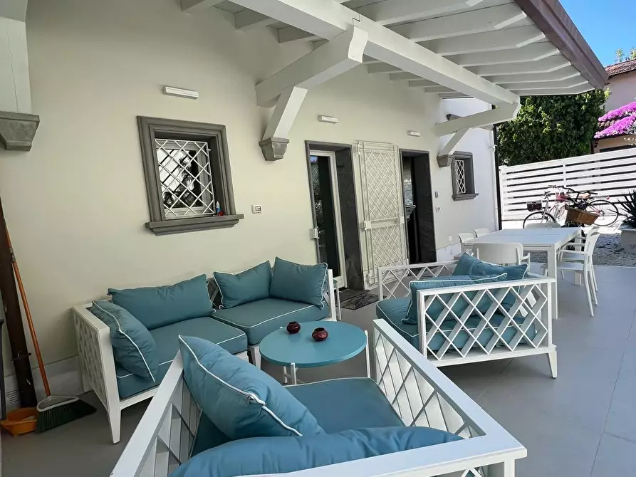 Immagine 29 di Villa in affitto  a Forte Dei Marmi