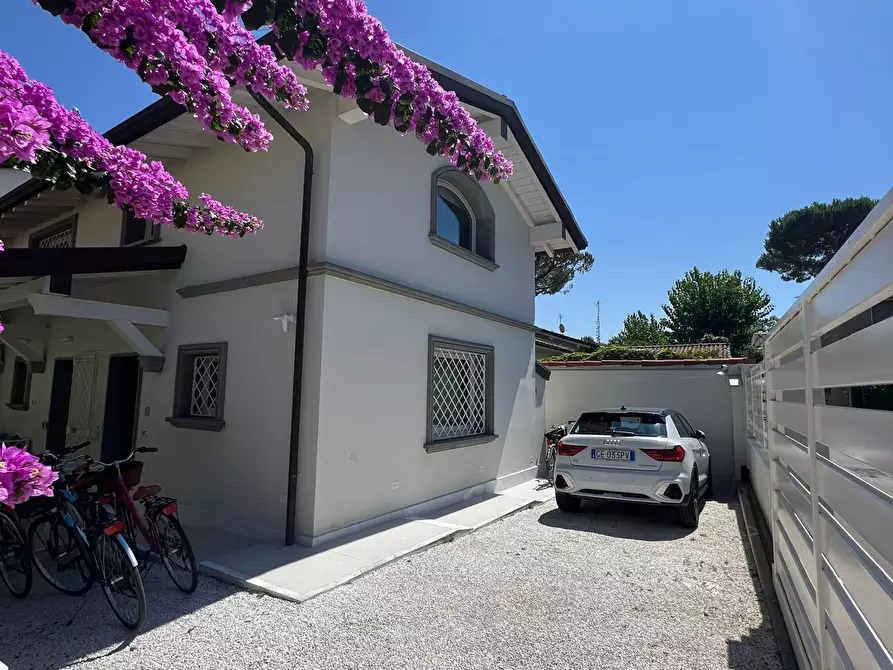 Immagine 30 di Villa in affitto  a Forte Dei Marmi