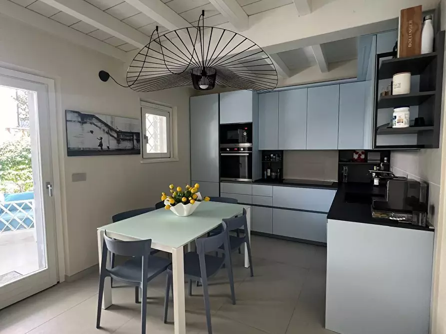 Immagine 5 di Villa in affitto  a Forte Dei Marmi