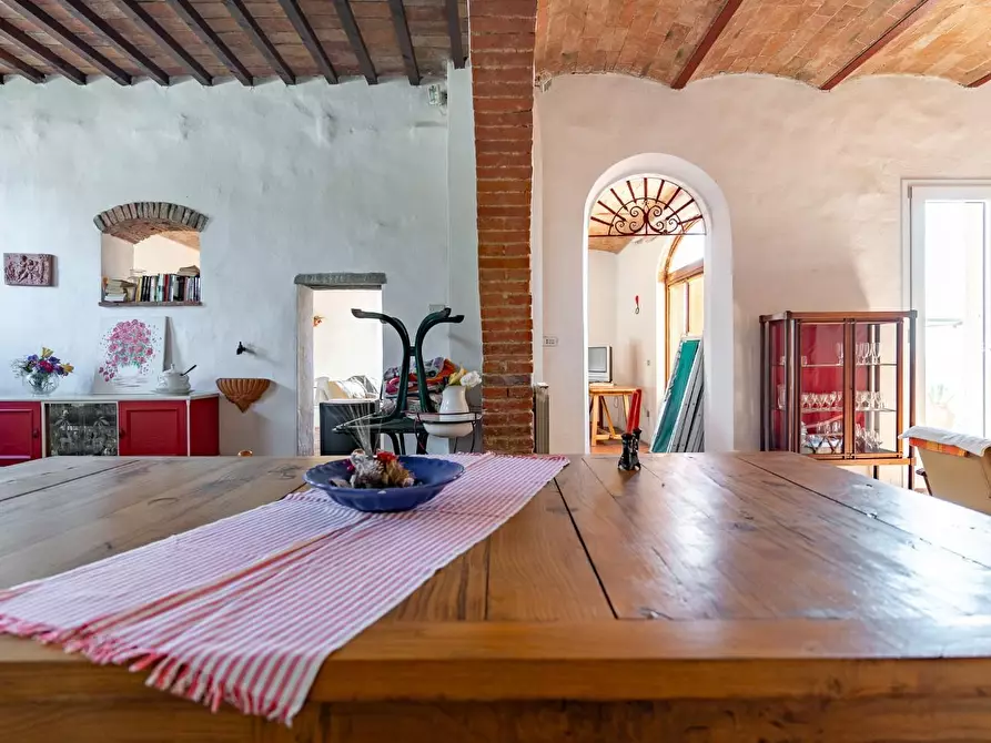 Immagine 20 di Casa colonica in vendita  a Vinci