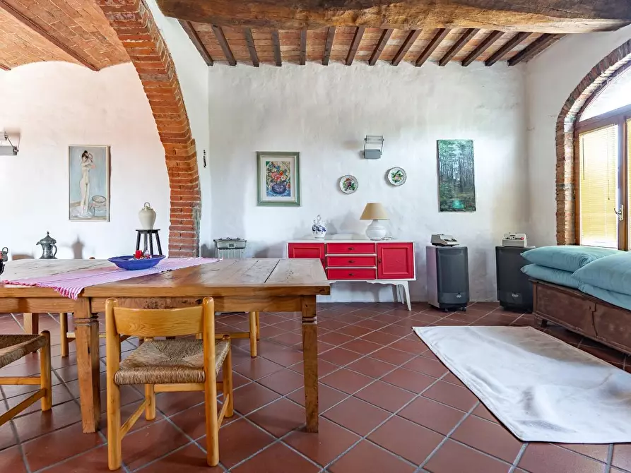 Immagine 19 di Casa colonica in vendita  a Vinci