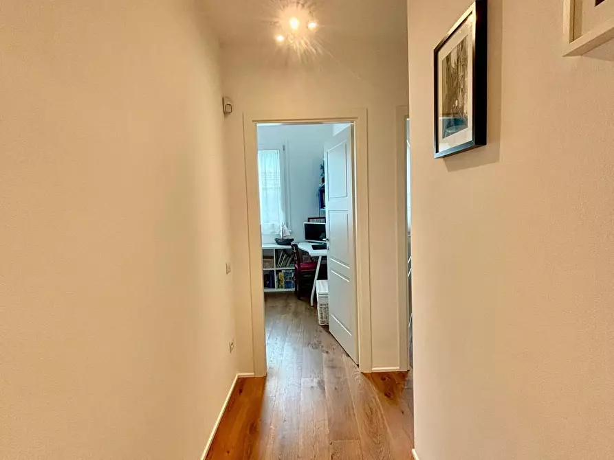 Immagine 27 di Villa in vendita  a Ponsacco